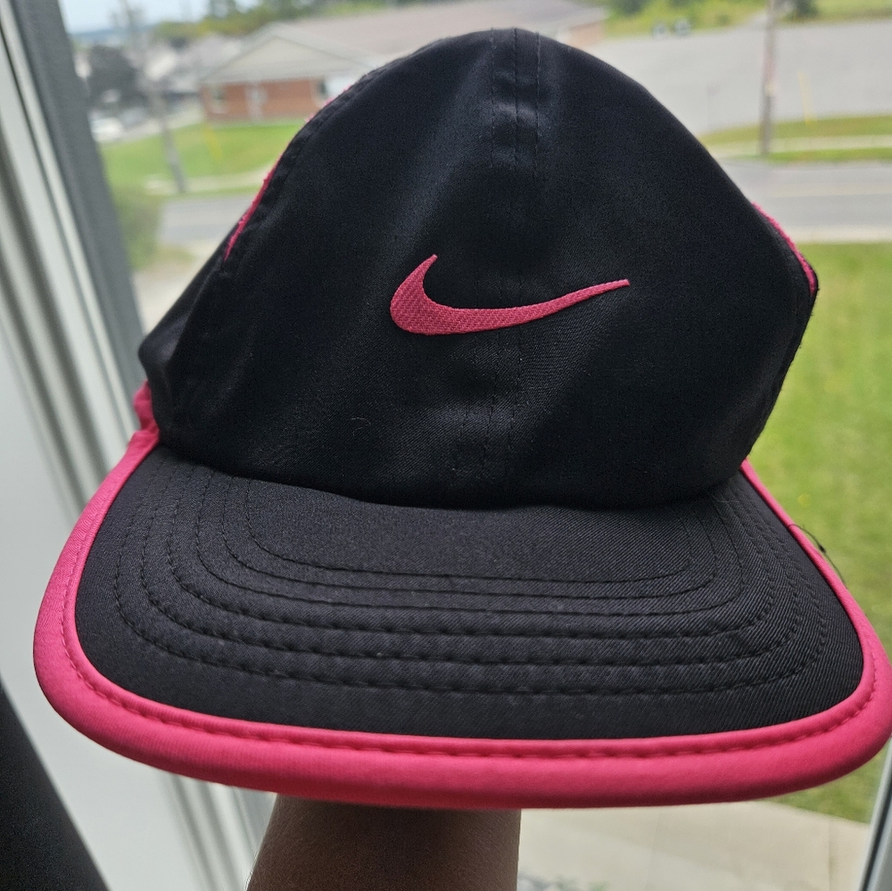 Nike black and pink featherlight dri-fit dri fit hat baseball cap gym o/S youth